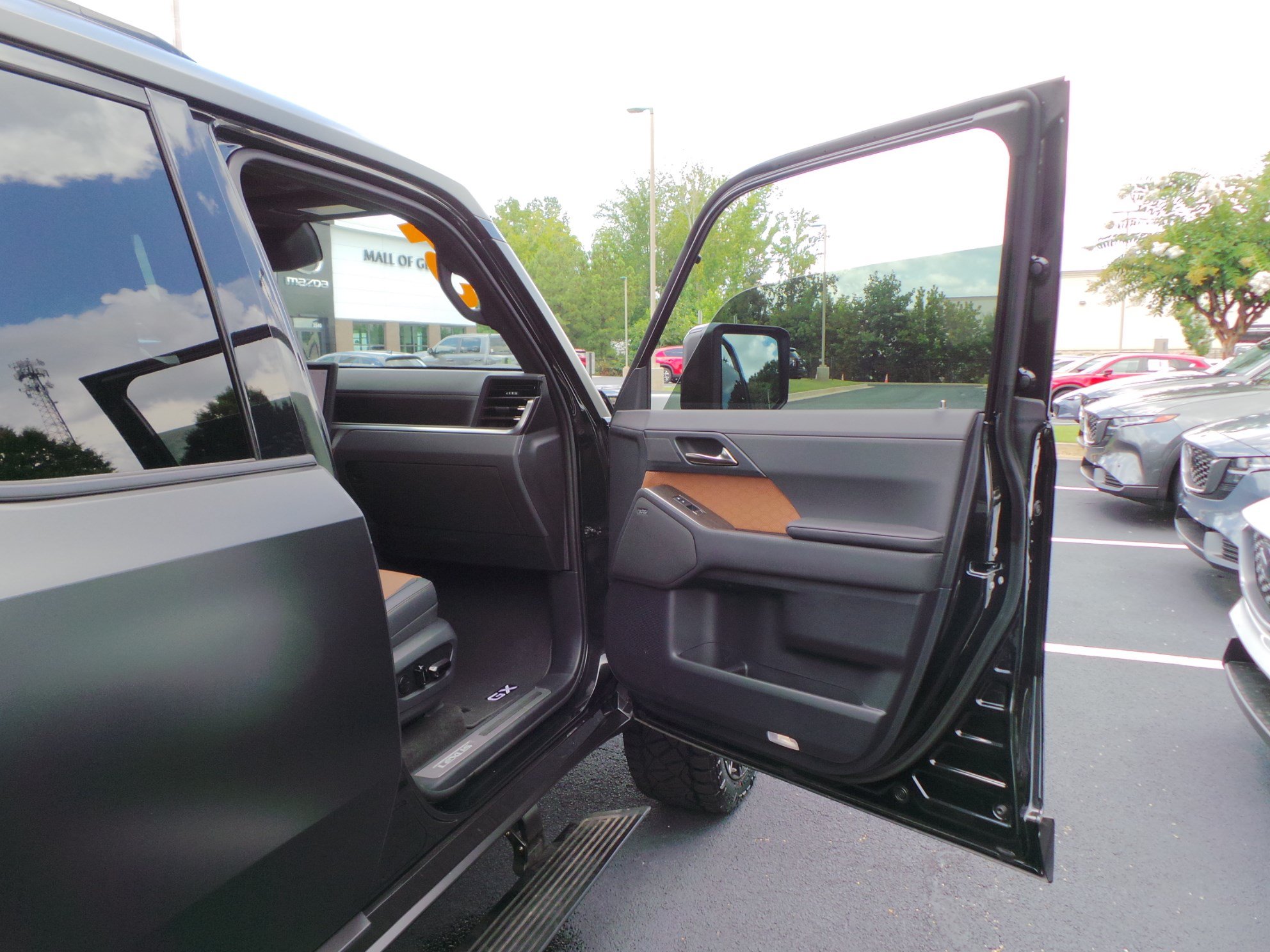 Used 2025 Lexus GX 550 w/ Cold Area Package AWD/4WD image 48