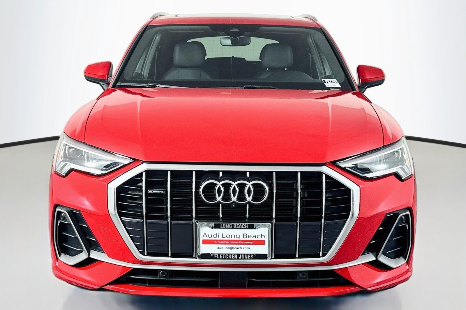 Used 2023 Audi Q3 2.0T Premium Plus w/ Premium Plus Package AWD/4WD image 2