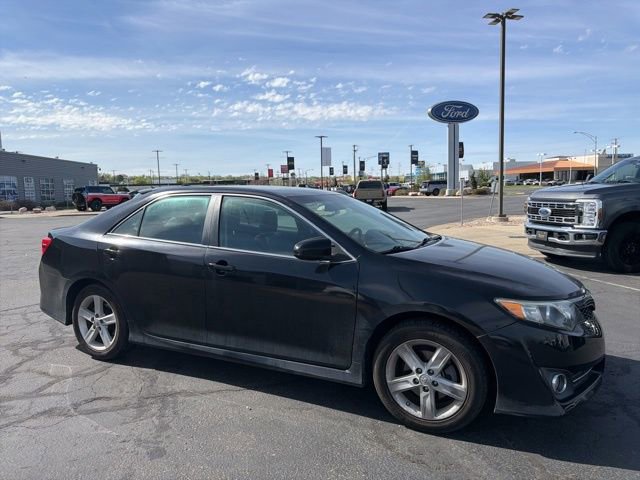 Used 2014 Toyota Camry SE FWD image 3