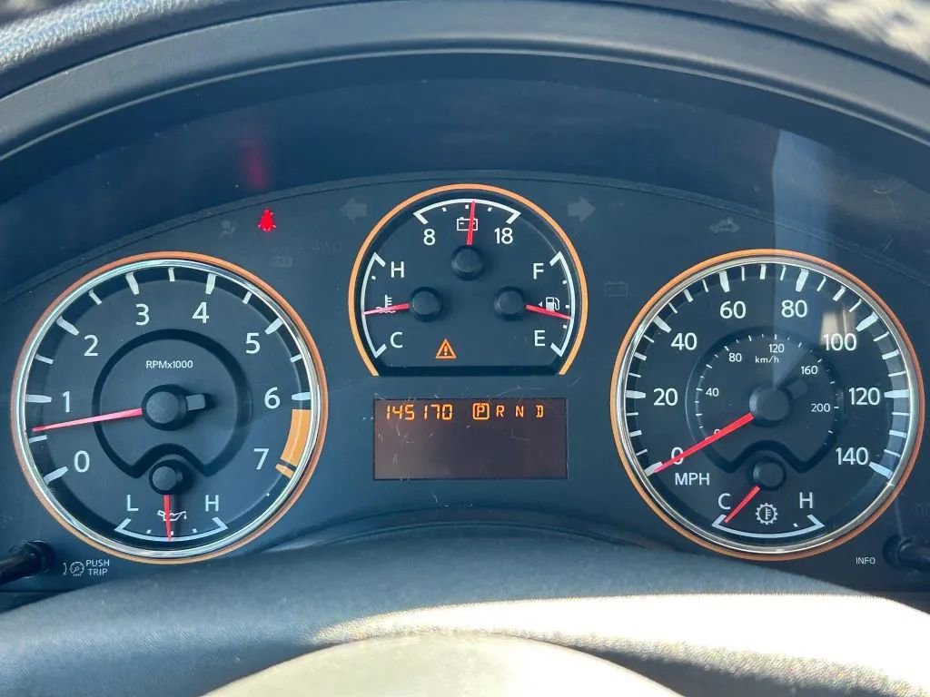 Used 2011 Nissan Armada Platinum w/ 2nd Row Captain Seat Pkg image 26