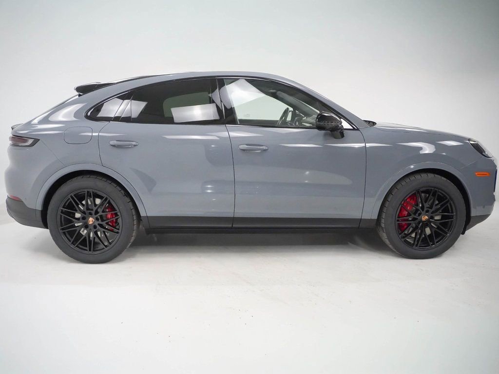 New 2026 Porsche Cayenne S AWD/4WD image 9