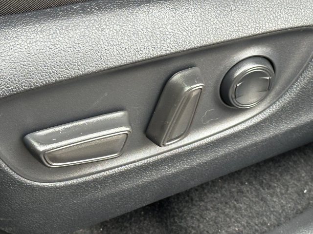 Certified 2025 Toyota RAV4 XLE AWD/4WD image 24