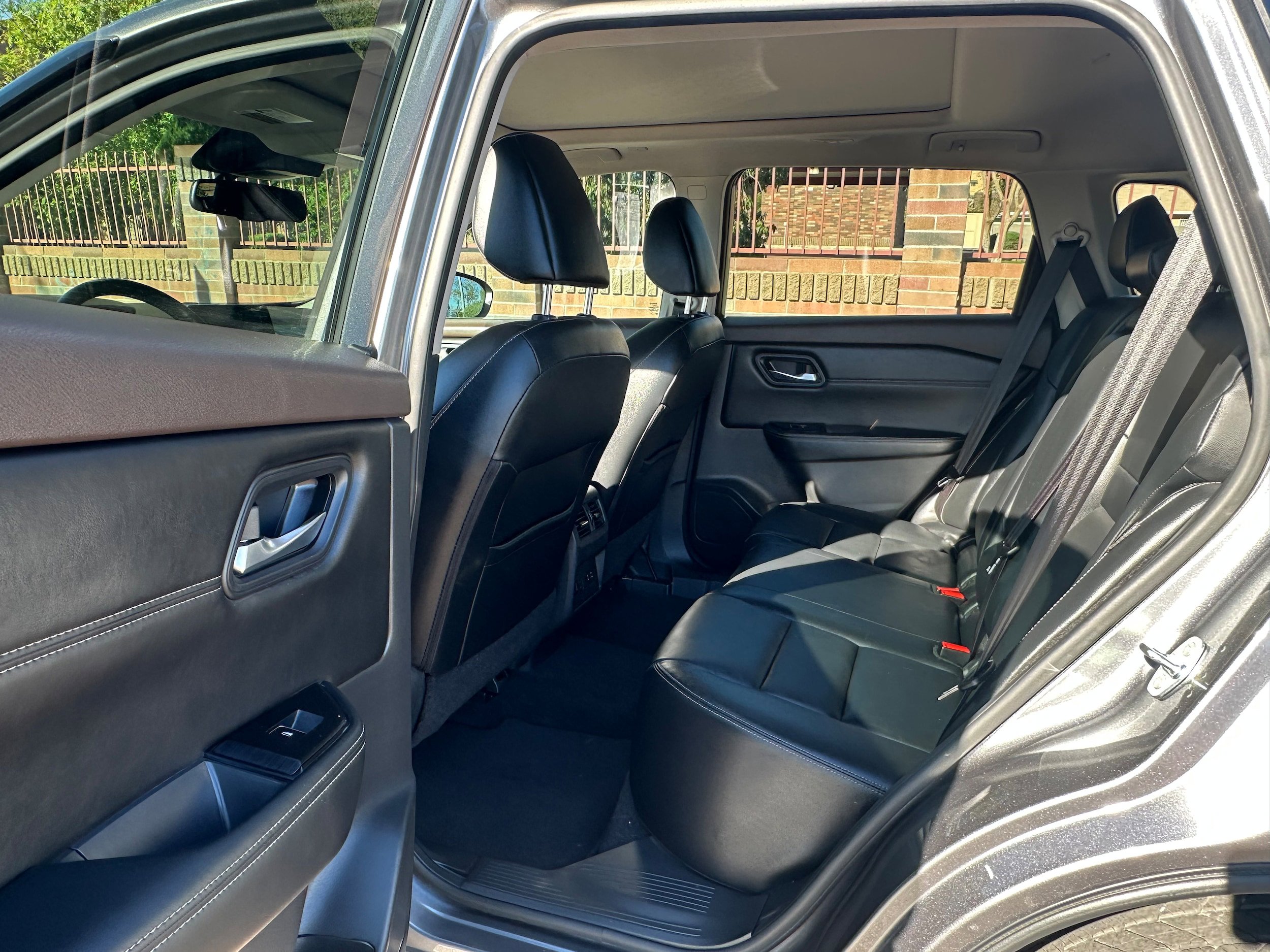 Used 2022 Nissan Rogue SL FWD image 7