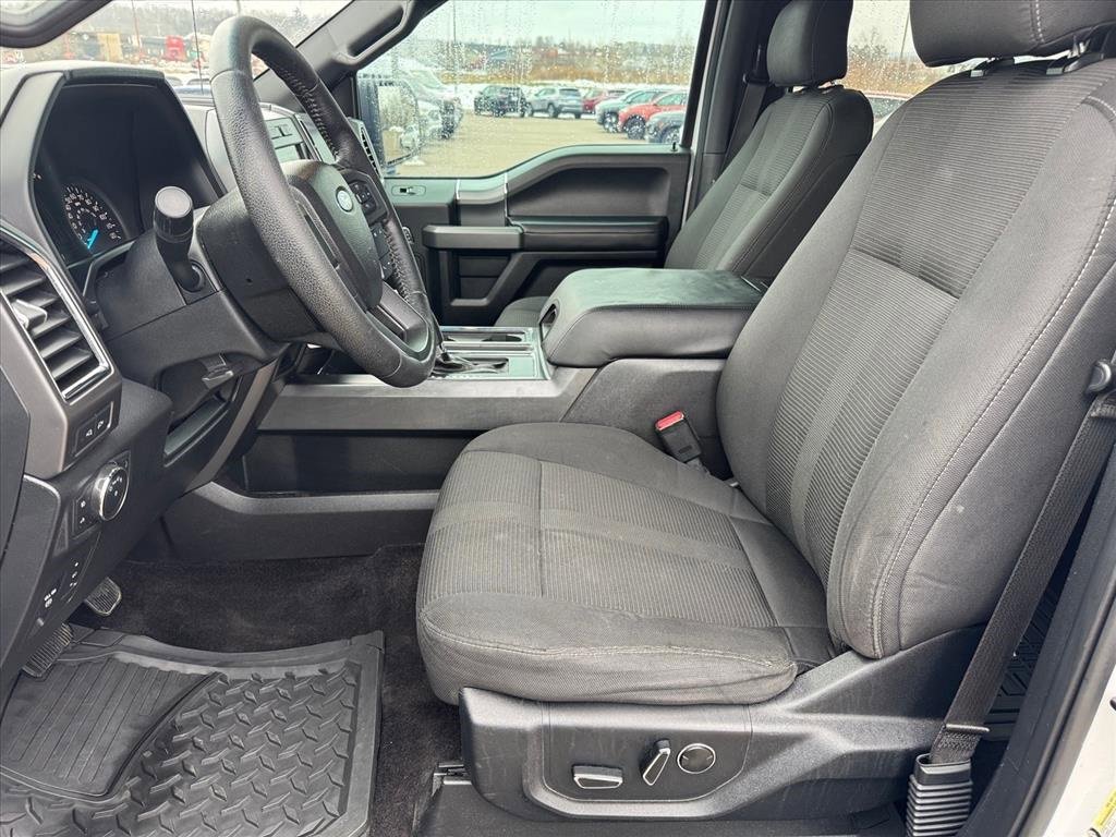 Used 2016 Ford F150 XLT w/ Equipment Group 302A Luxury image 9