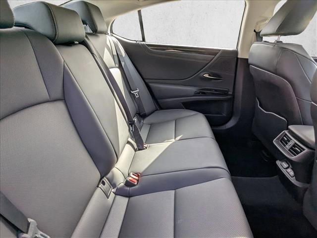 Used 2023 Lexus ES 350 w/ Accessory Package (Z2) image 19