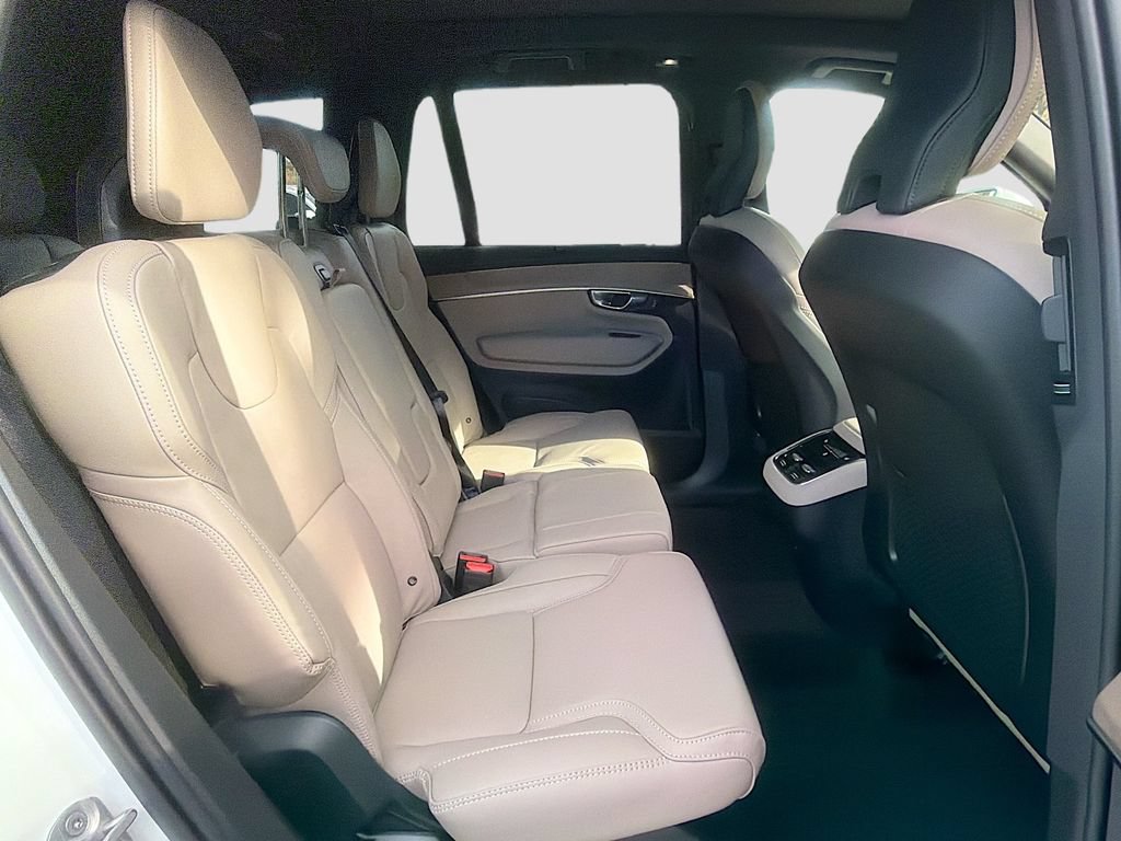 New 2026 Volvo XC90 B6 Ultra w/ Protection Package AWD/4WD image 30