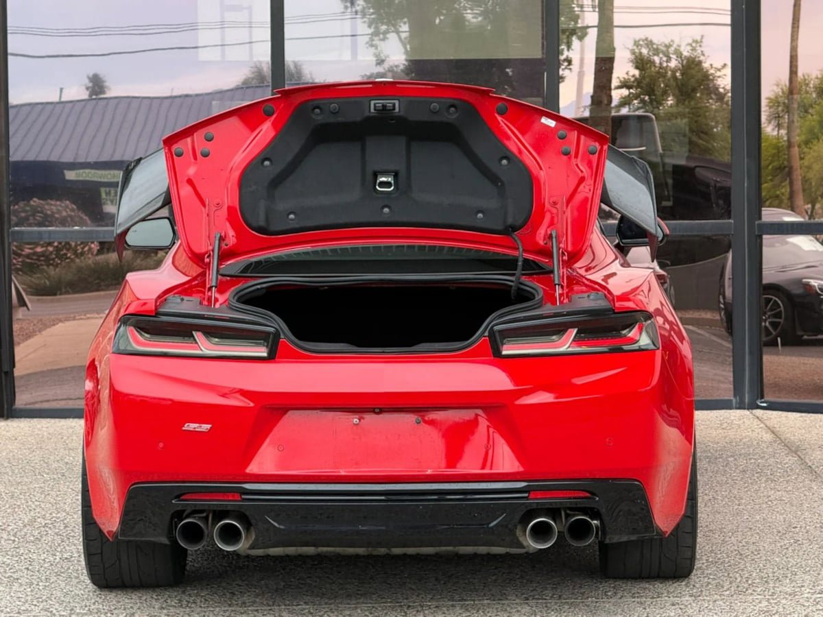 Used 2016 Chevrolet Camaro SS RWD image 32