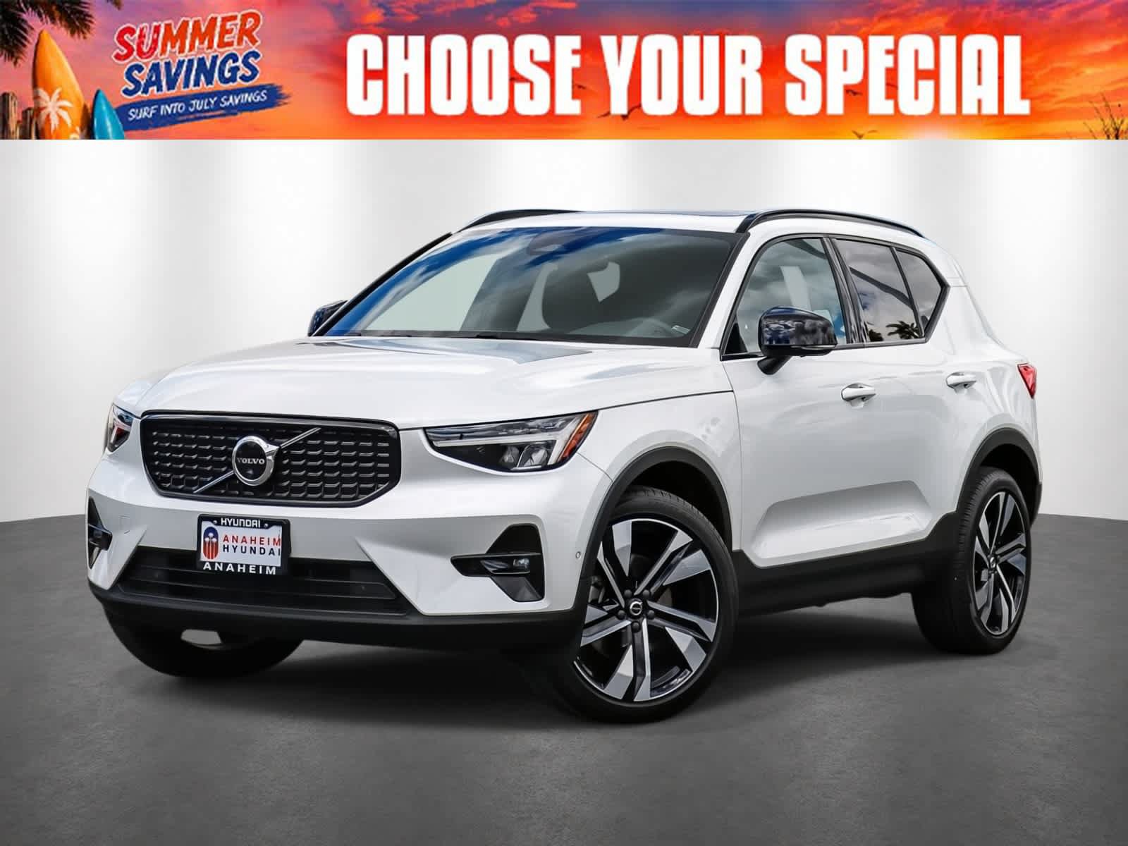 Used 2023 Volvo XC40 B5 Ultimate AWD/4WD image 1