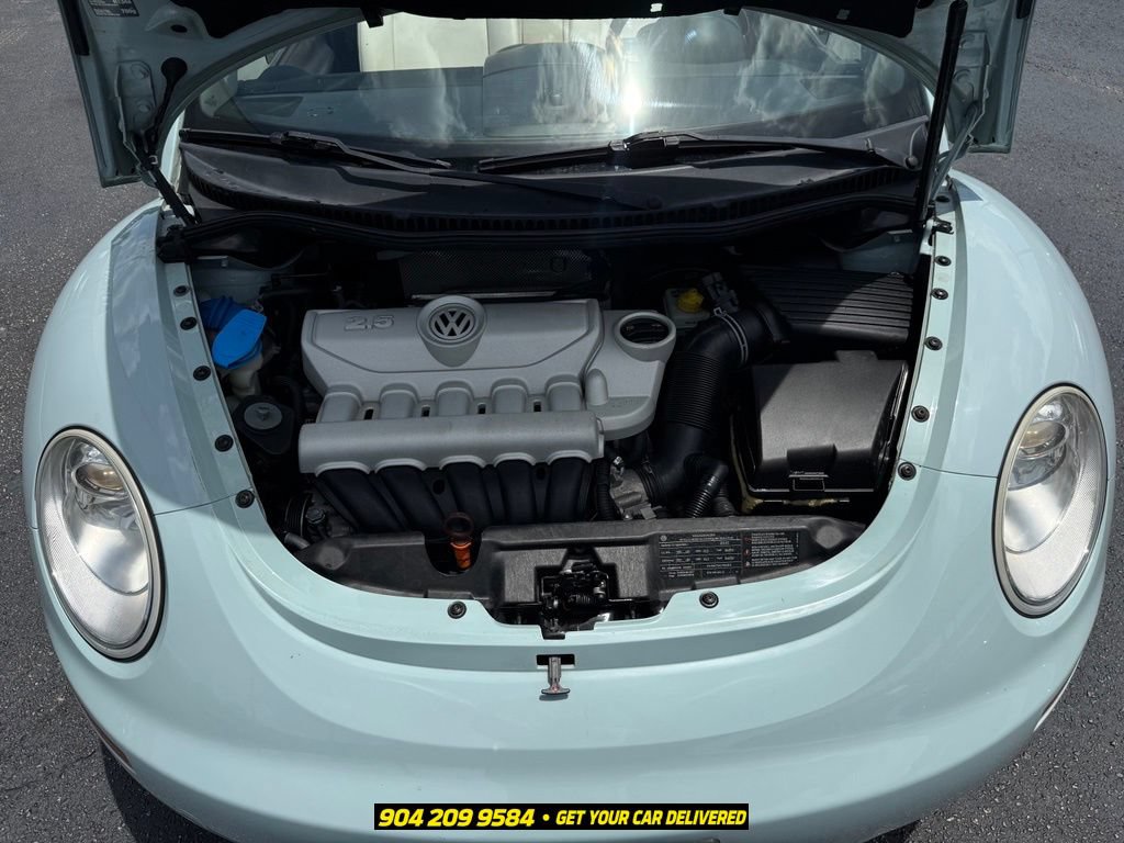 Used 2010 Volkswagen Beetle Final Edition FWD image 30