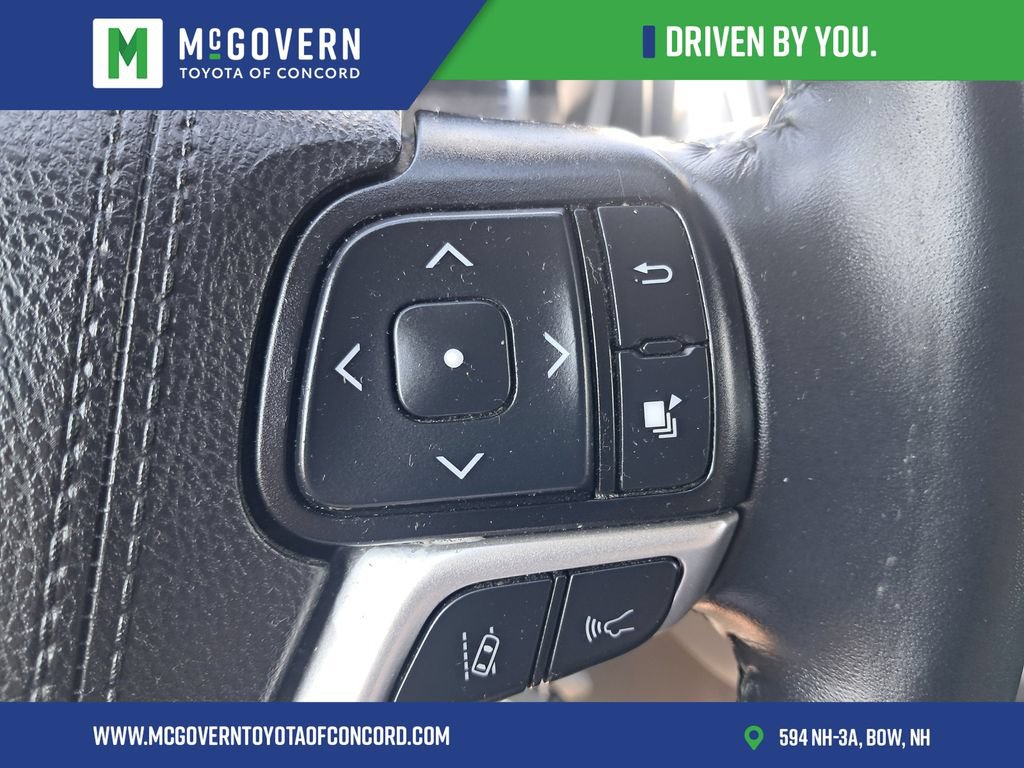 Used 2019 Toyota Highlander Plus AWD/4WD image 20