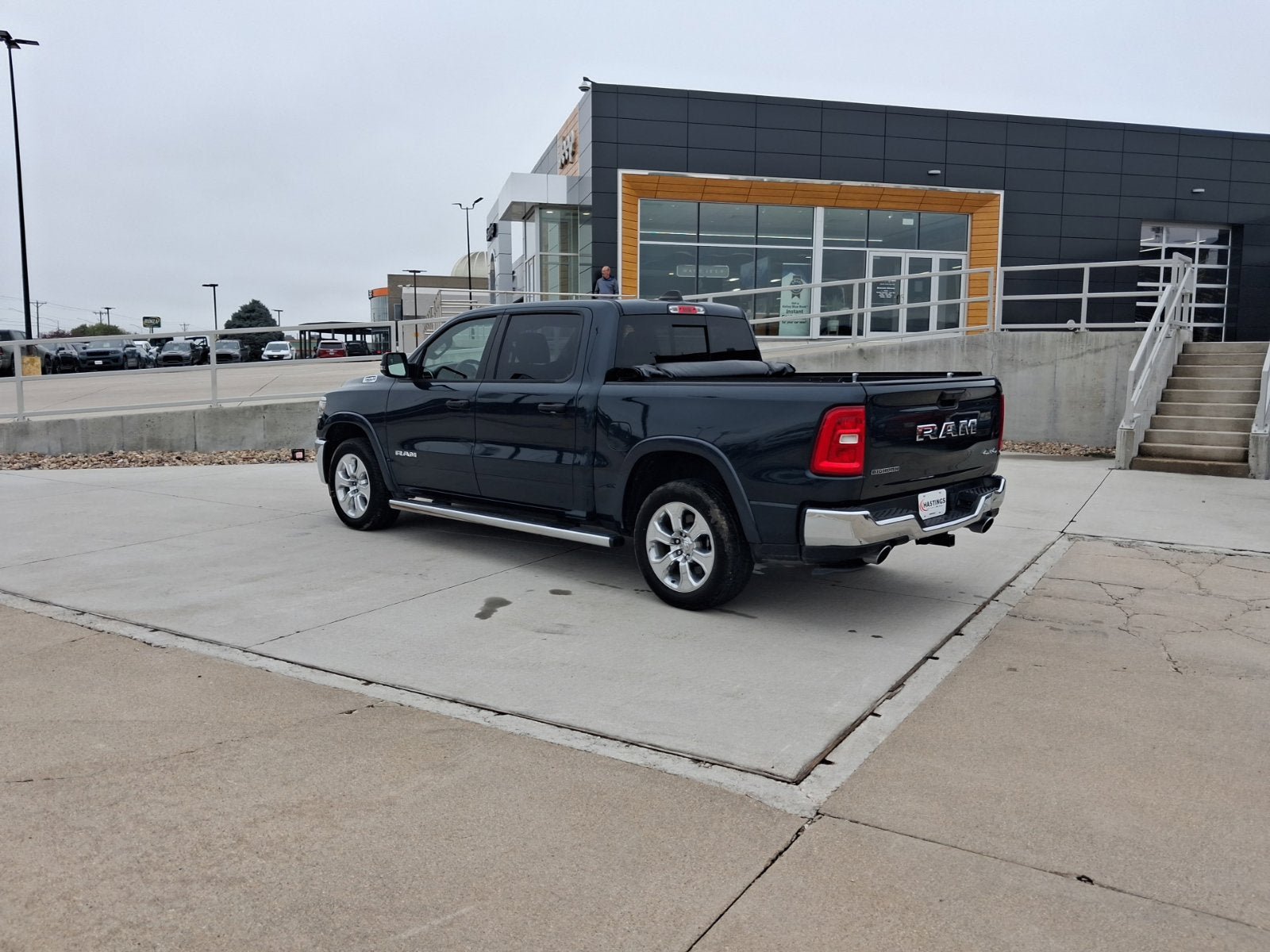 Used 2025 RAM 1500 Big Horn AWD/4WD image 3