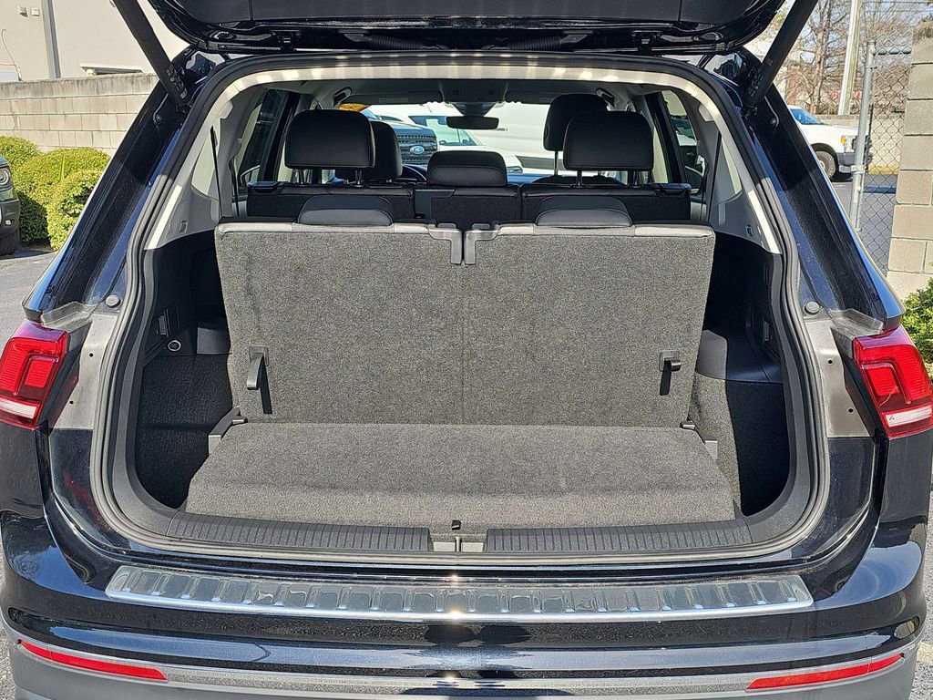 Used 2024 Volkswagen Tiguan SE image 16