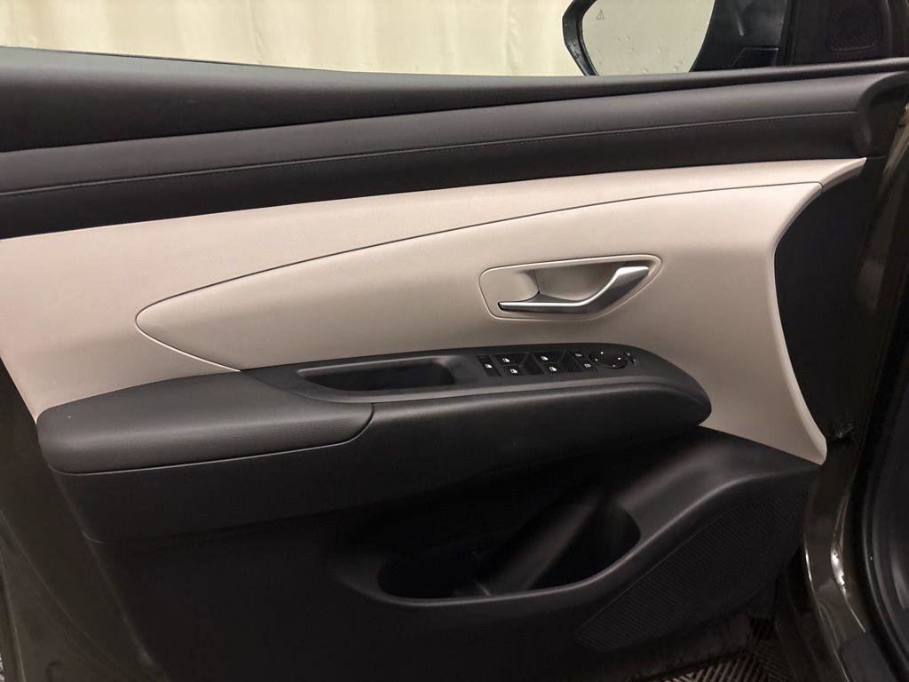 New 2025 Hyundai Tucson SE image 10