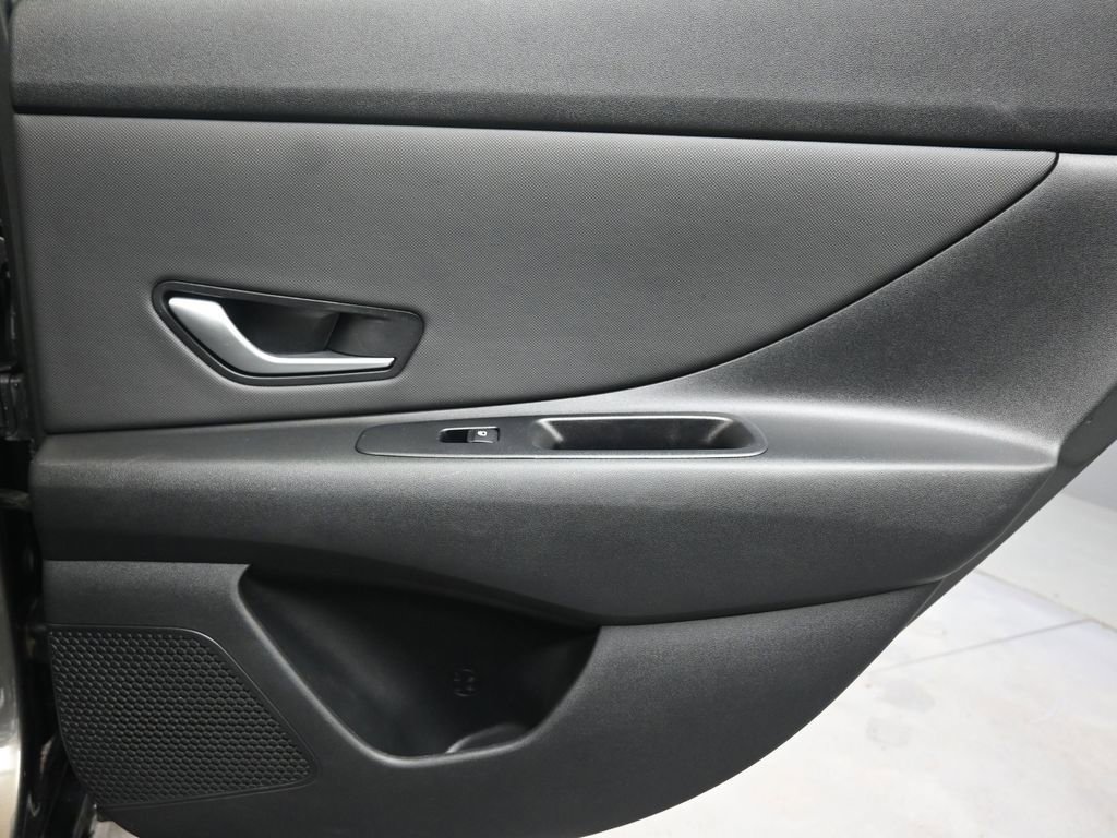 Certified 2024 Hyundai Elantra SEL w/ Convenience Package image 14