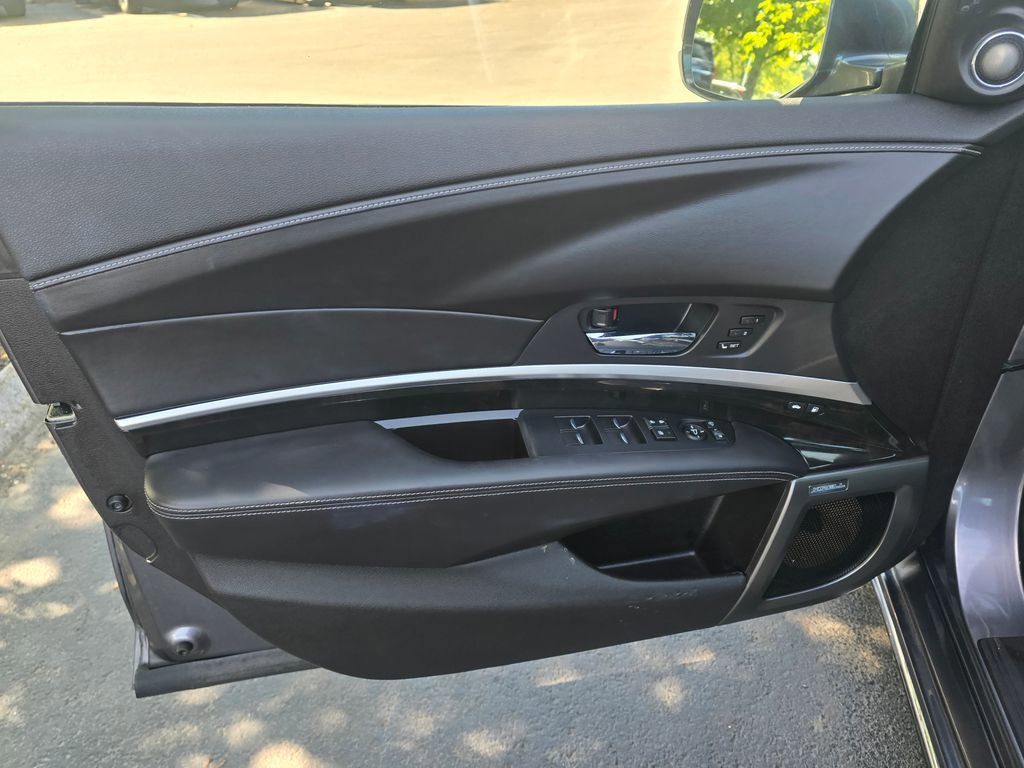 Used 2020 Acura RLX Sport Hybrid w/ Advance Pkg AWD/4WD image 17