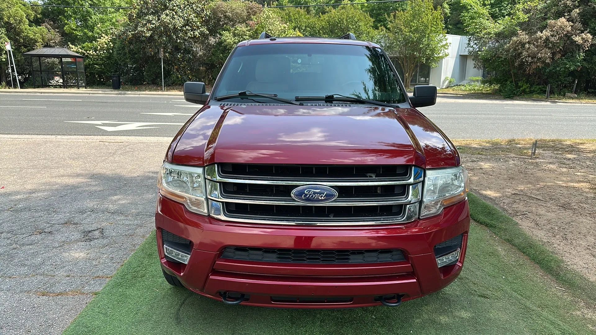 Used 2016 Ford Expedition EL XLT AWD/4WD image 2