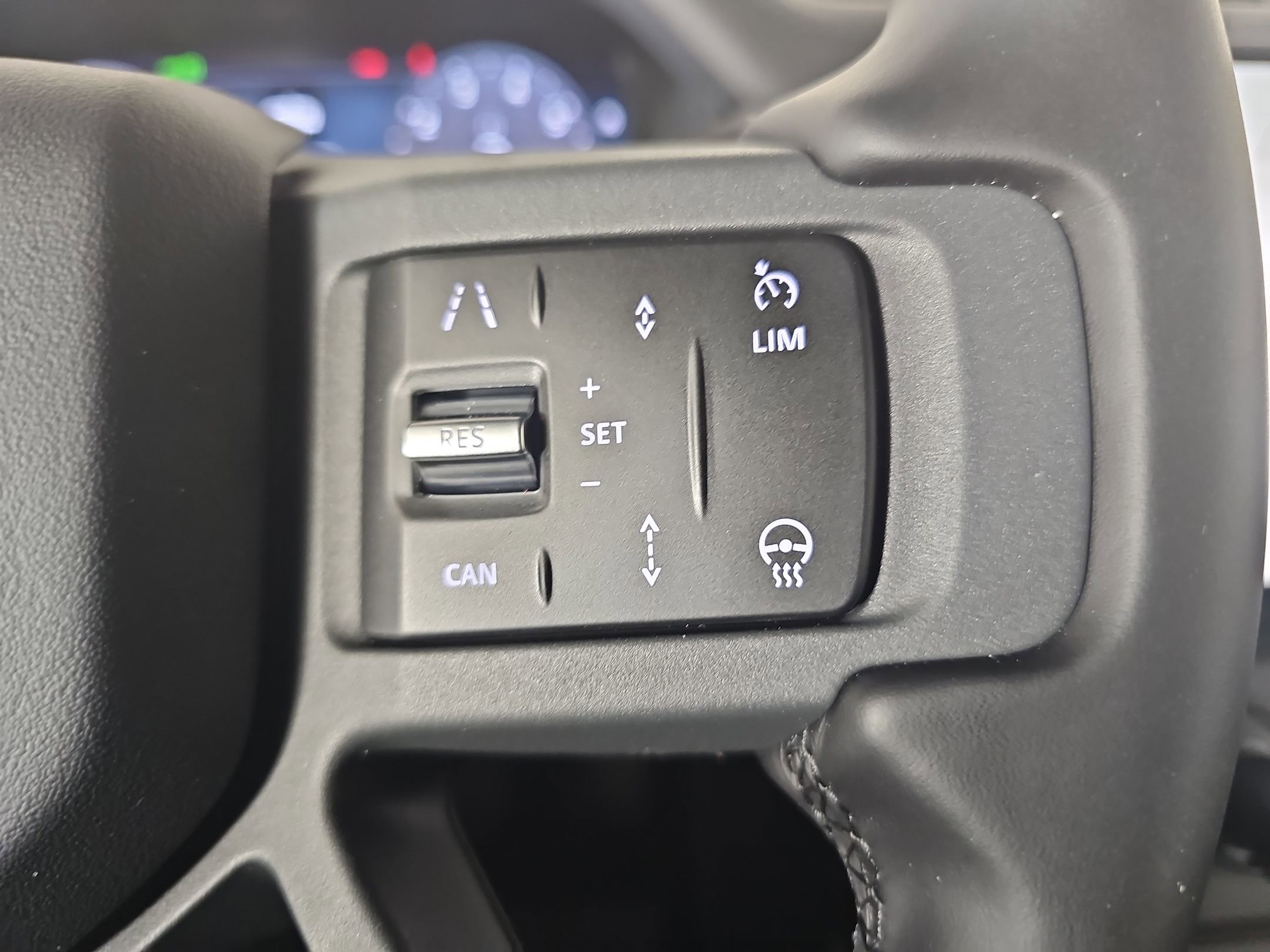 New 2026 Land Rover Defender 110 X-Dynamic SE image 16