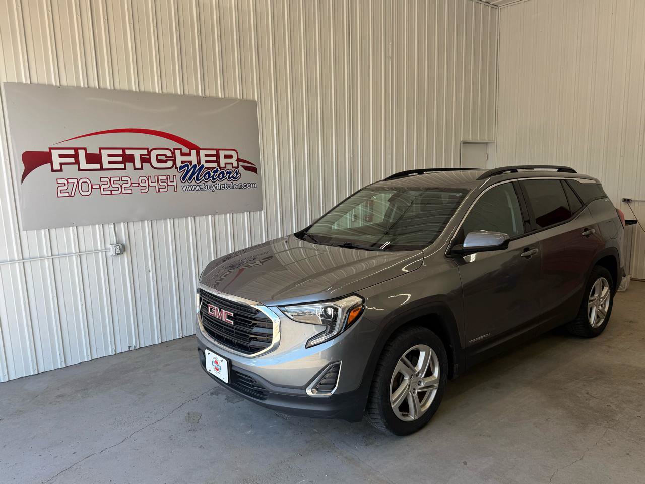 Used 2018 GMC Terrain SLE w/ Driver Convenience Package AWD/4WD image 2