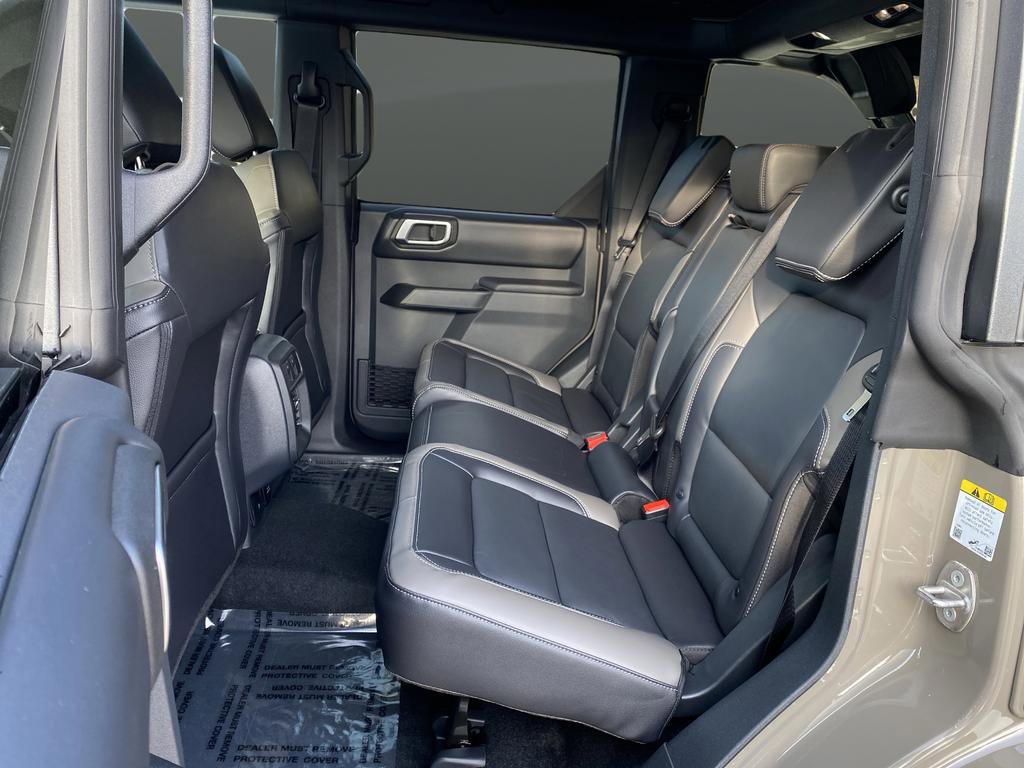 New 2025 Ford Bronco Outer Banks w/ Sasquatch Package image 39