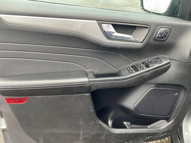 Used 2023 Ford Escape Platinum image 16