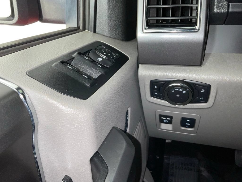 Used 2016 Ford F150 XLT w/ Equipment Group 302A Luxury RWD image 20