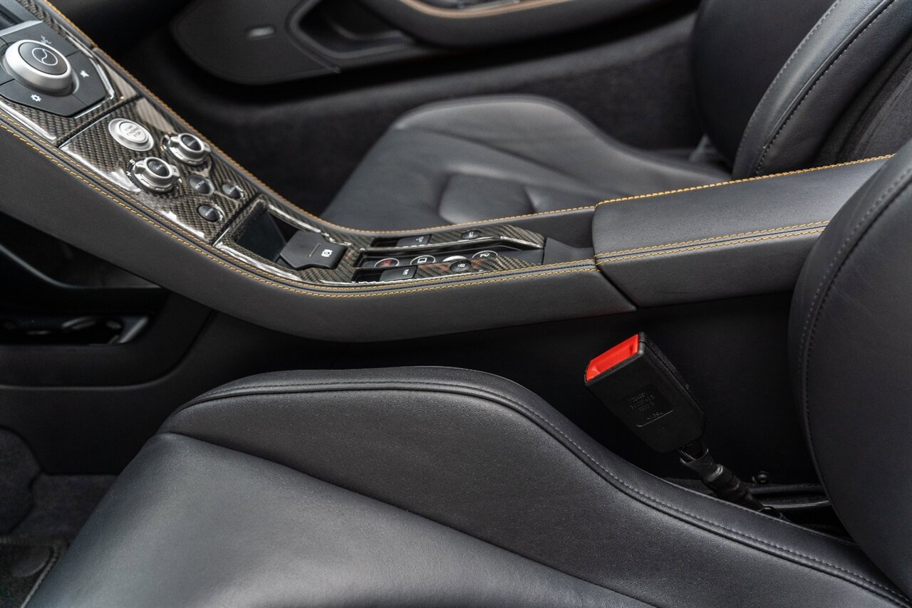 Used 2014 McLaren MP4-12C Spider RWD image 28