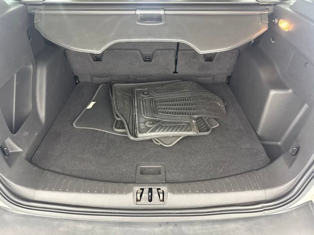 Used 2017 Ford Escape SE w/ SE Leather Comfort Package FWD image 24