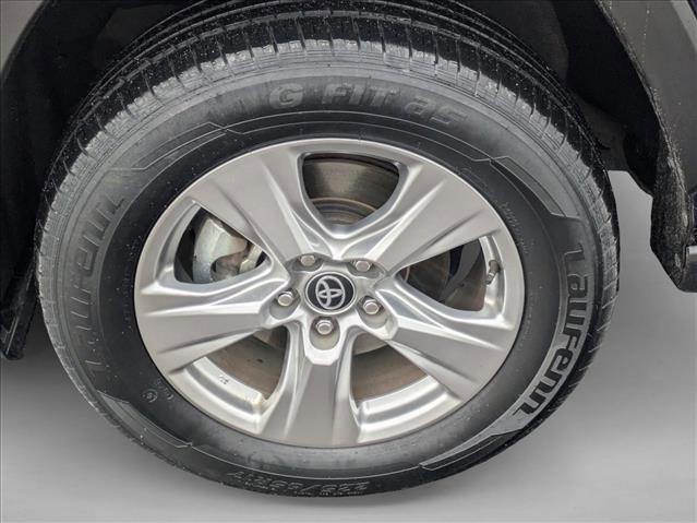 Used 2024 Toyota RAV4 XLE image 21