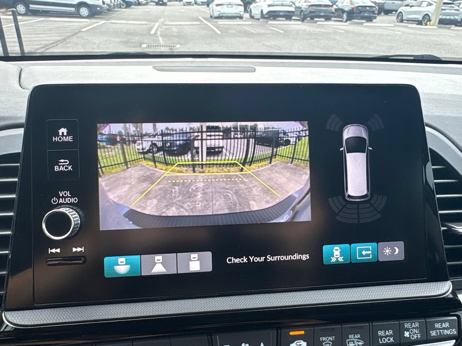 Used 2025 Honda Odyssey Touring image 29