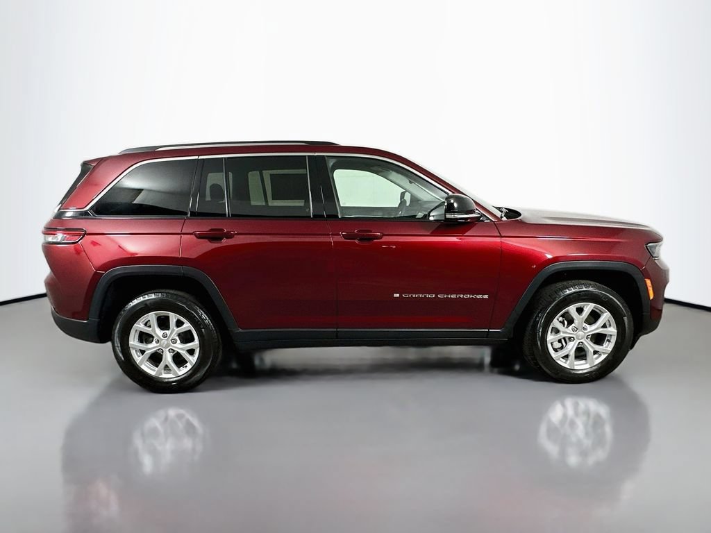 Used 2023 Jeep Grand Cherokee Limited AWD/4WD image 7