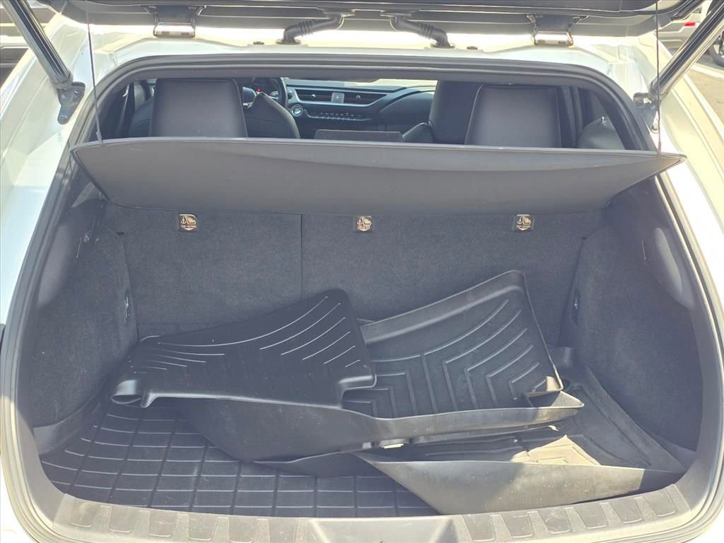 Used 2019 Lexus UX 200 w/ Premium Package FWD image 14