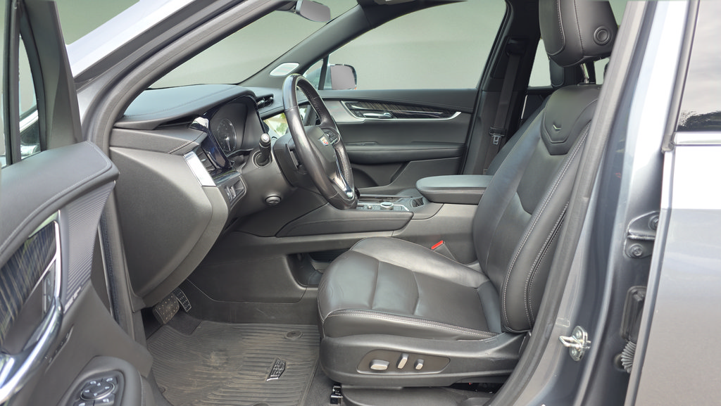 Used 2022 Cadillac XT6 Premium Luxury AWD/4WD image 11