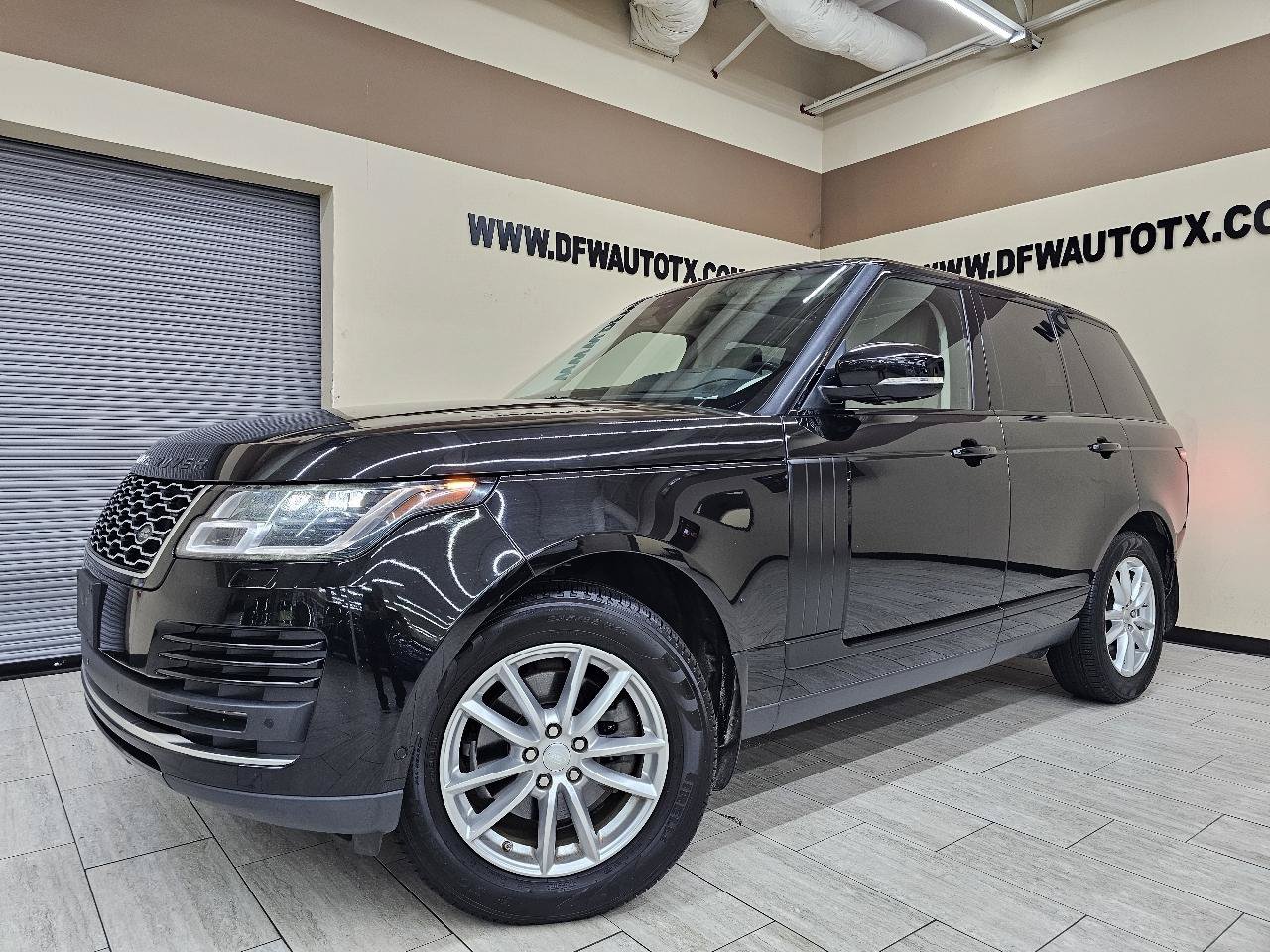 Used 2018 Land Rover Range Rover HSE AWD/4WD image 1
