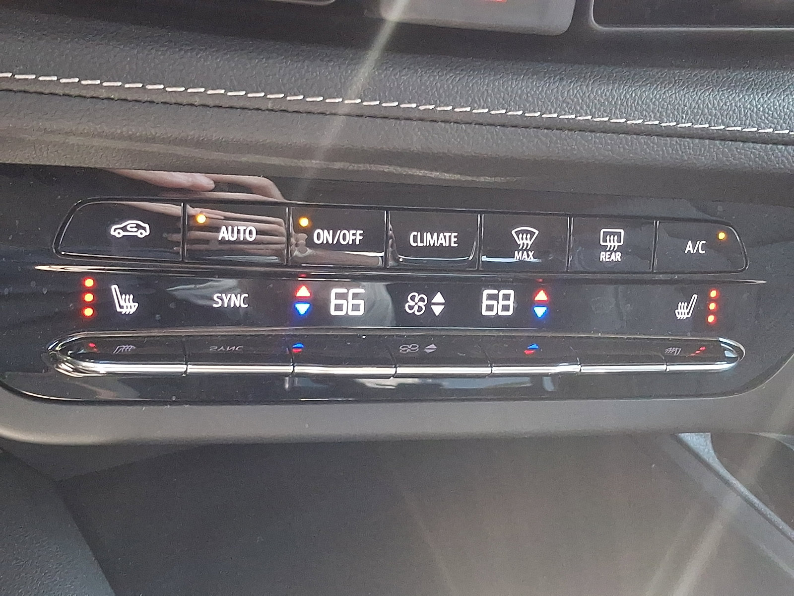 Certified 2023 Buick Envision Preferred AWD/4WD image 15