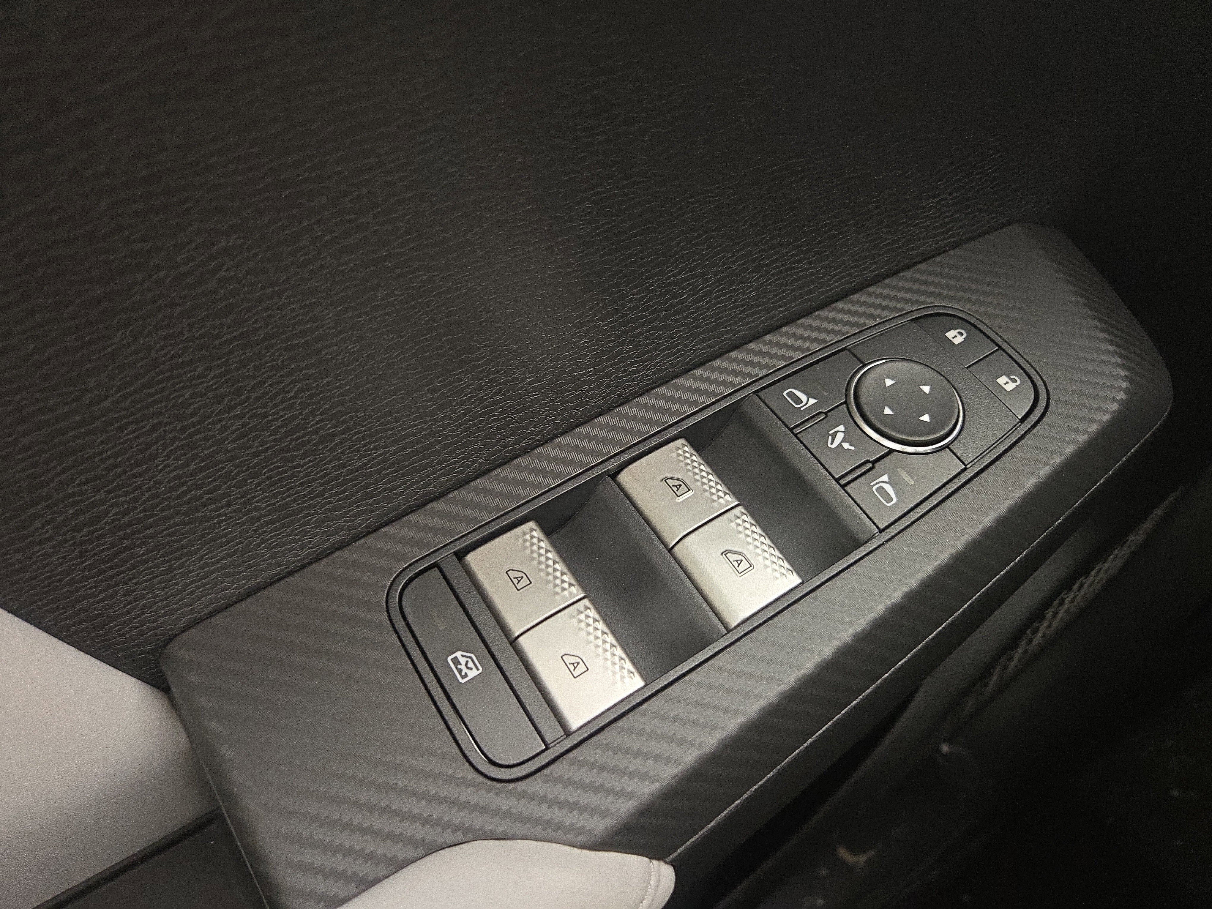 New 2026 Mitsubishi Outlander SE image 27