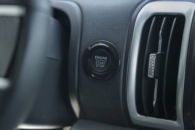 Used 2025 Ford Expedition Active image 34