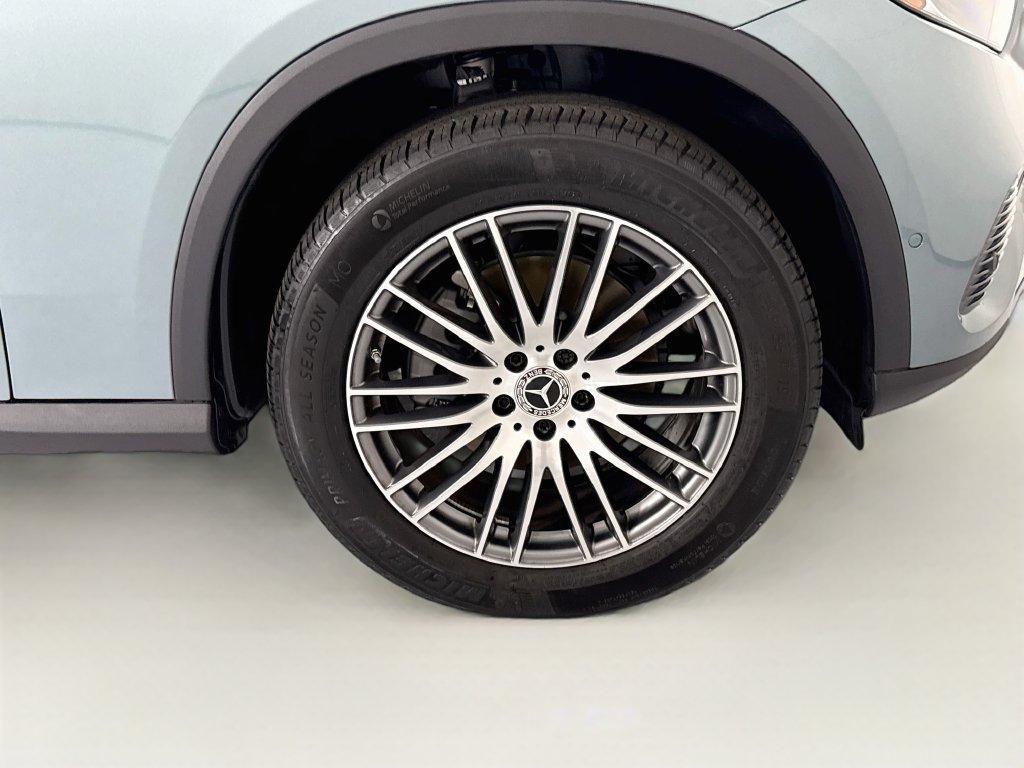 Certified 2026 Mercedes-Benz GLC 300 image 32