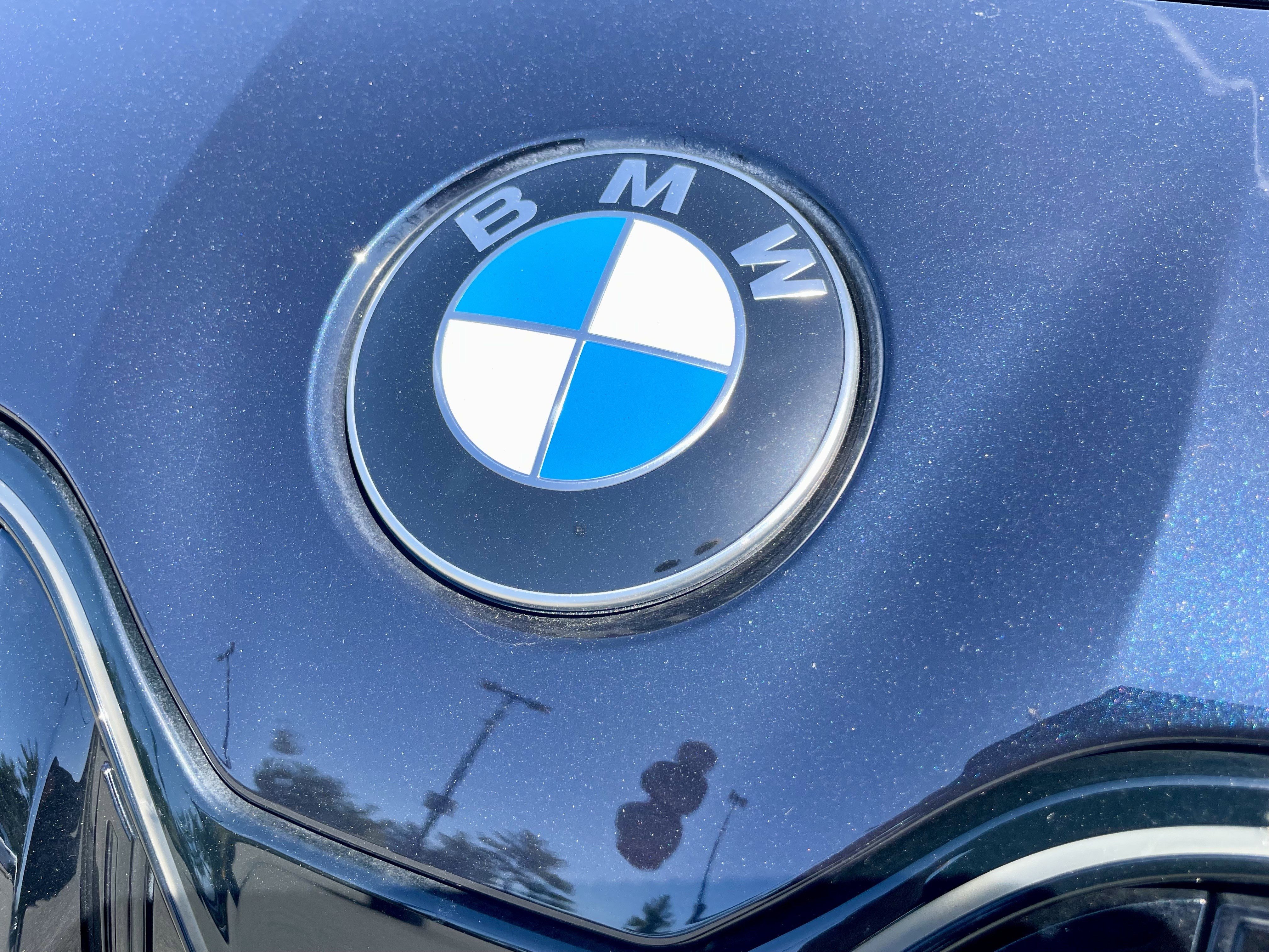 Used 2025 BMW 740i xDrive image 32