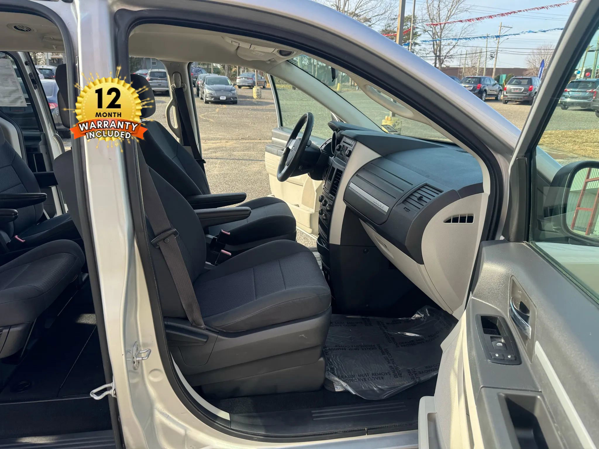 Used 2010 Dodge Grand Caravan SE w/ Climate Group image 19