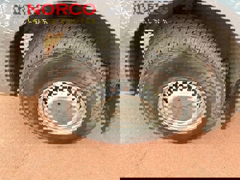 Used 2018 Mercedes-Benz Sprinter 2500 image 16