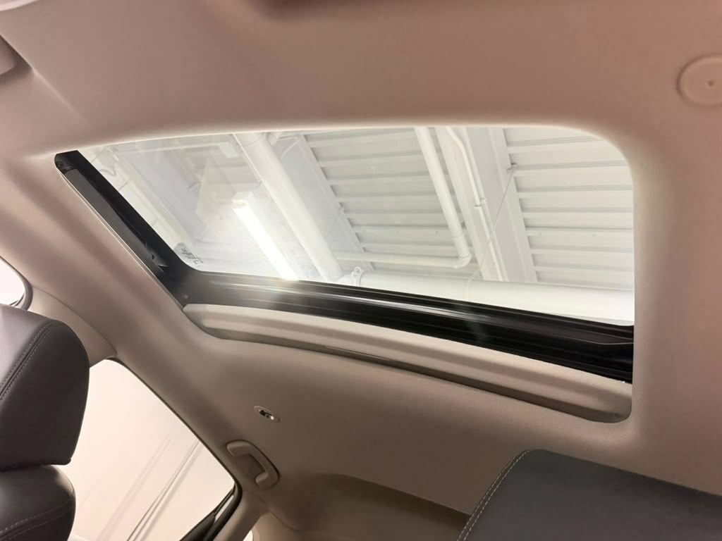 Used 2024 Honda HR-V EX-L image 33
