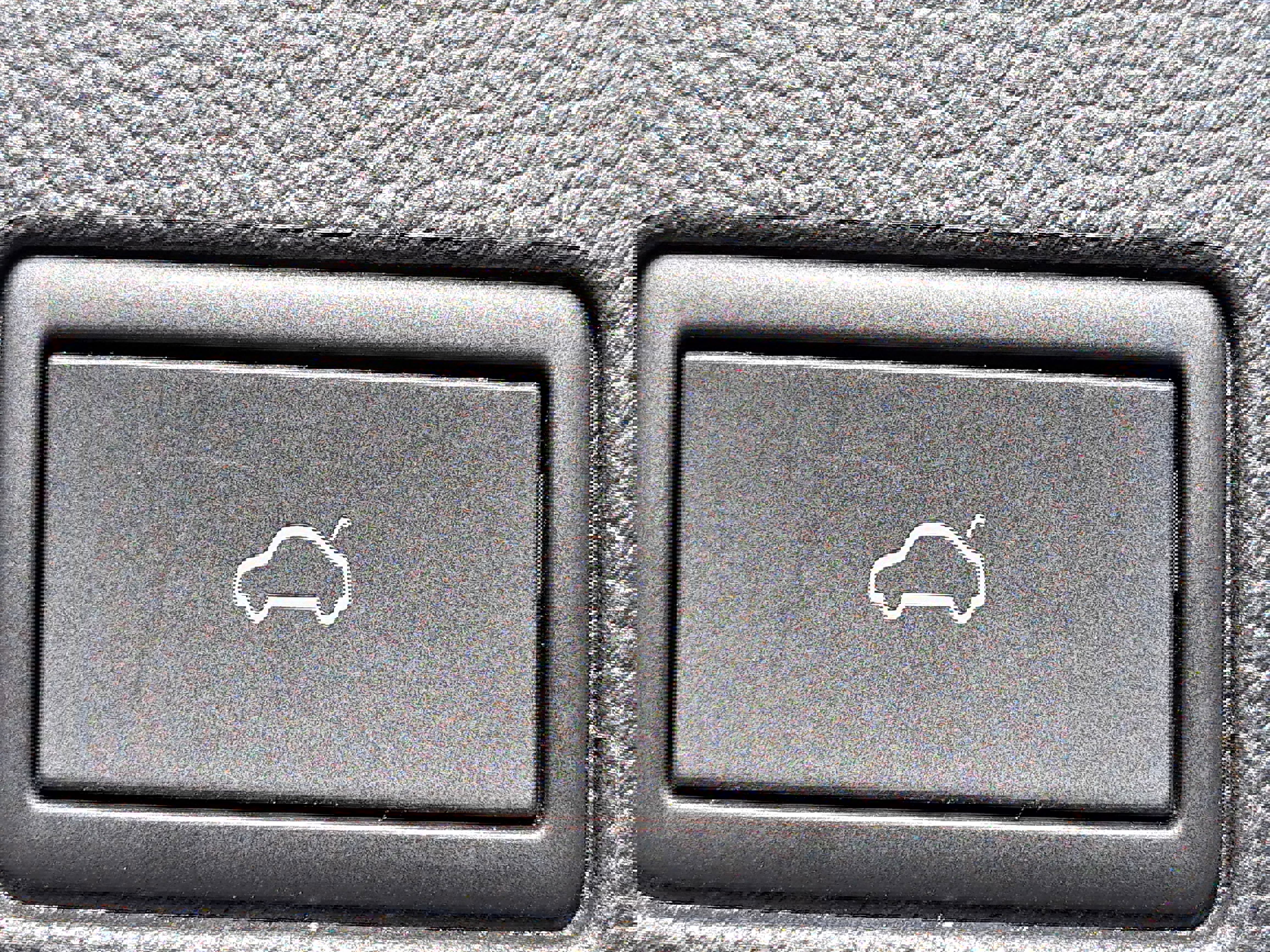 Used 2022 Volkswagen Atlas SEL R-Line image 14