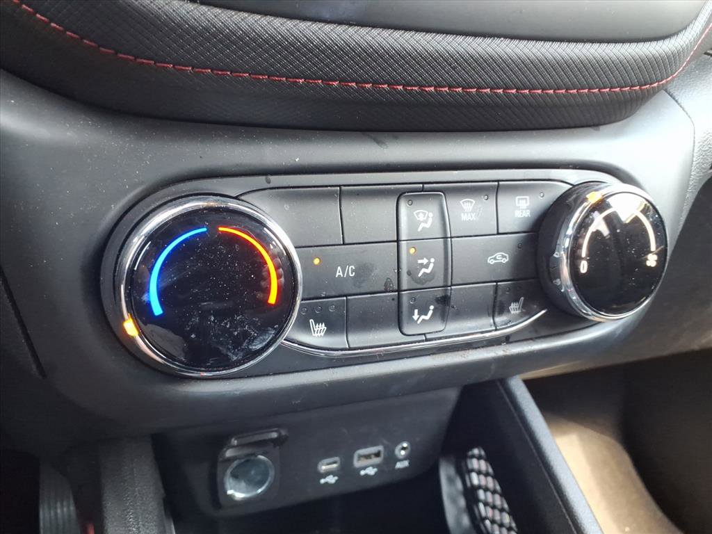 Used 2022 Chevrolet TrailBlazer RS FWD image 12