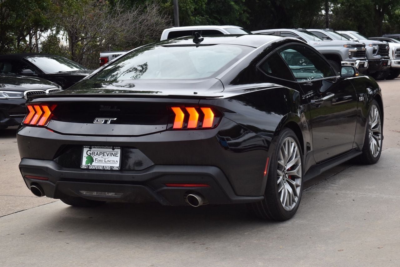 Used 2025 Ford Mustang GT Premium RWD image 8