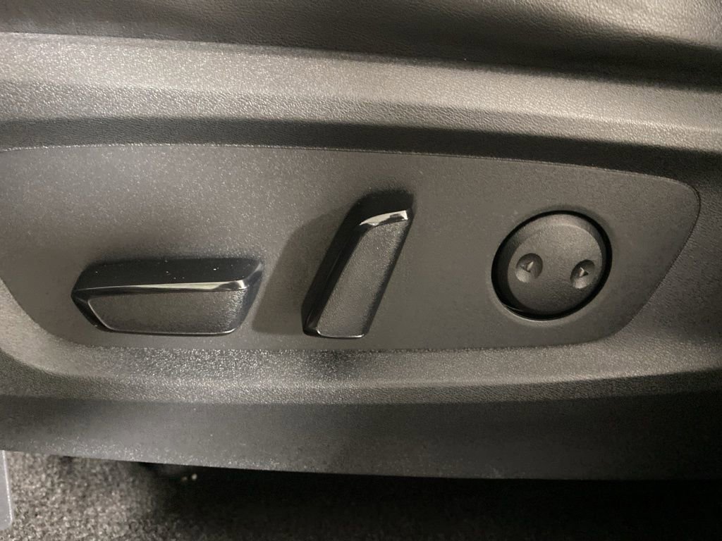 Used 2023 Nissan Pathfinder Platinum image 19