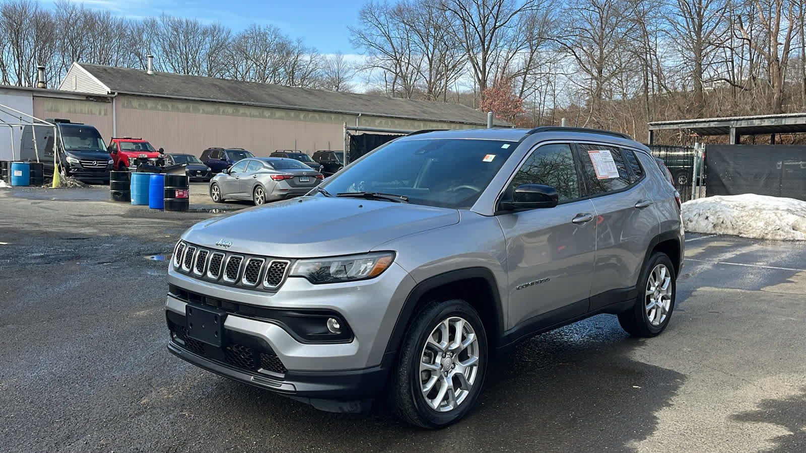 Used 2024 Jeep Compass Latitude image 4