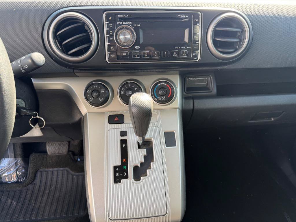 Used 2009 Scion xB FWD image 18