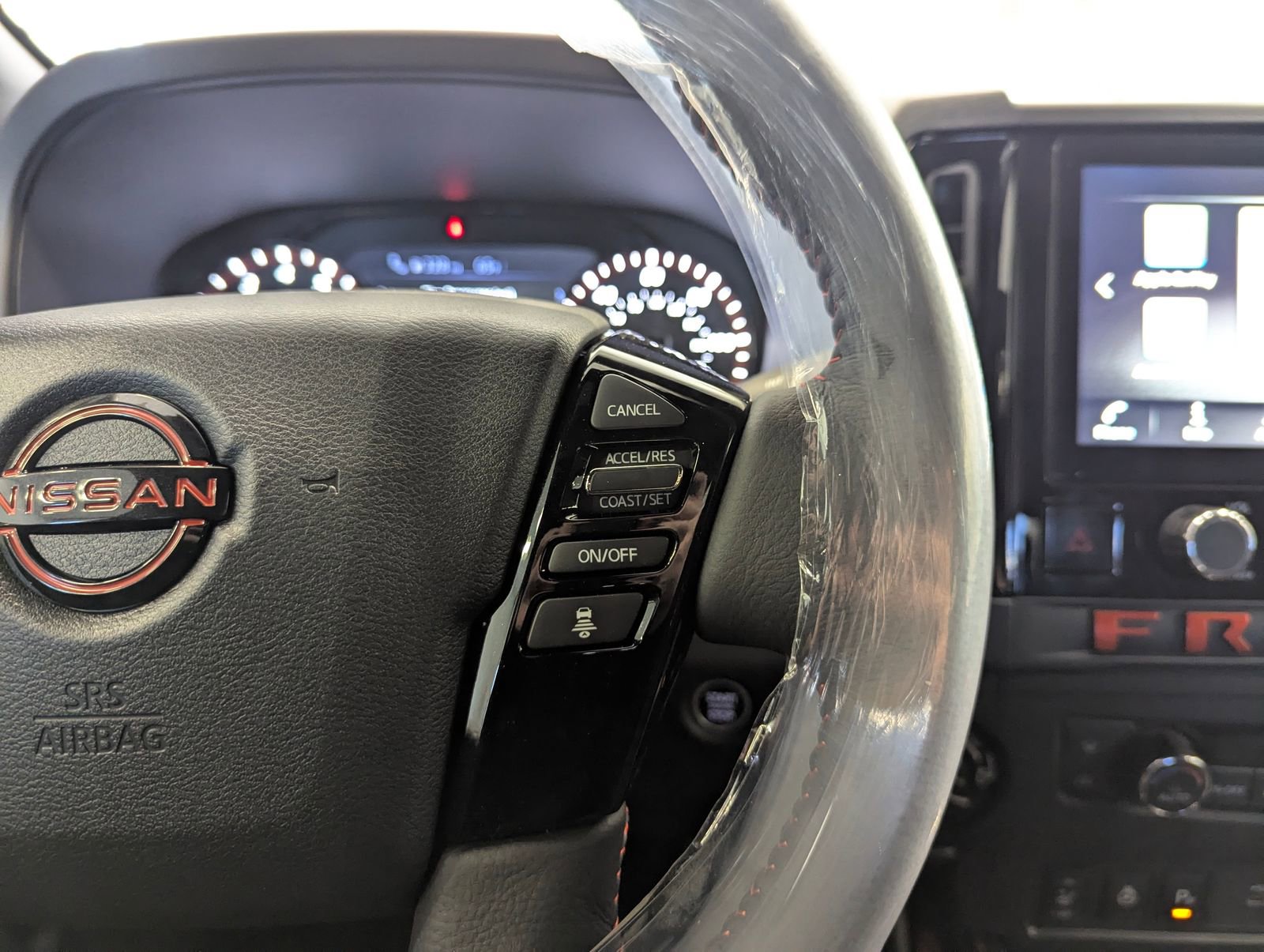 New 2025 Nissan Frontier PRO-4X w/ Pro Convenience Package image 17