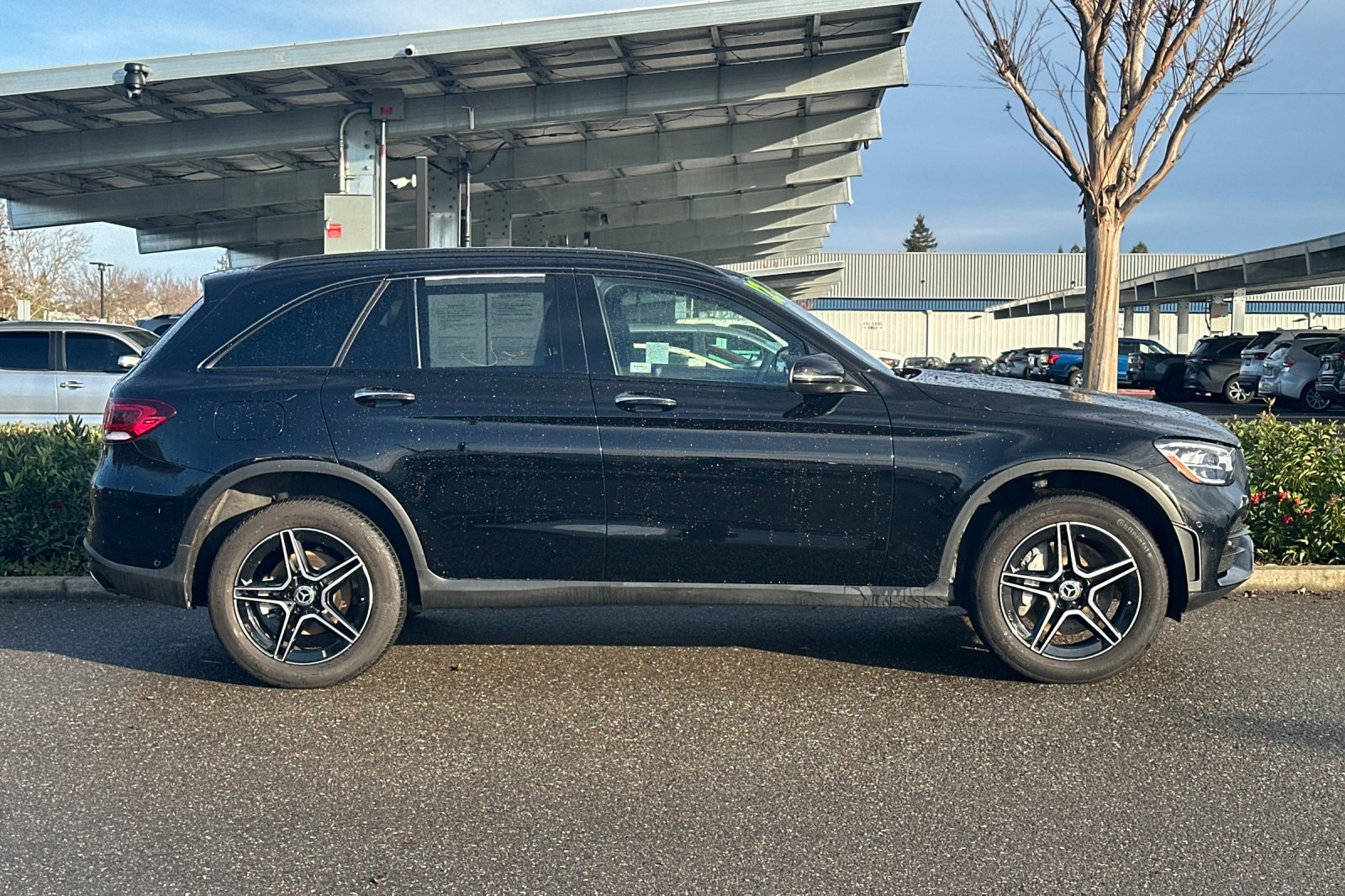 Used 2022 Mercedes-Benz GLC 300 4MATIC image 3