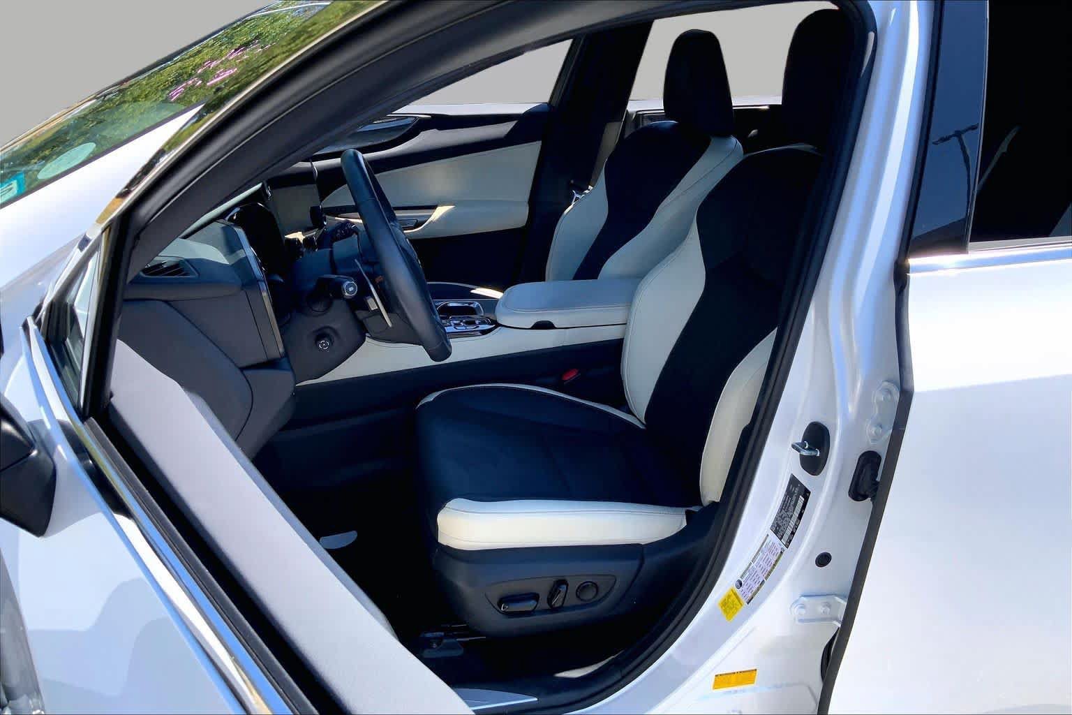 Used 2024 Lexus NX 350 AWD image 7